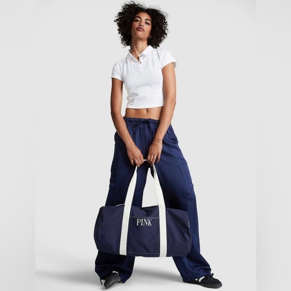 NEW VS PINK Weekender Duffle Gym Bag in Navy - Picture 10 of 12